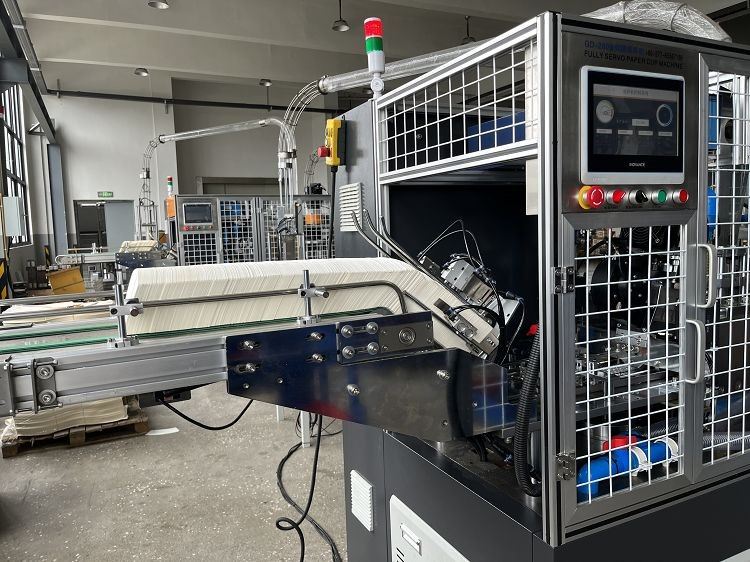 PAPER coffee CUP MAKING MACHINE 01(001)